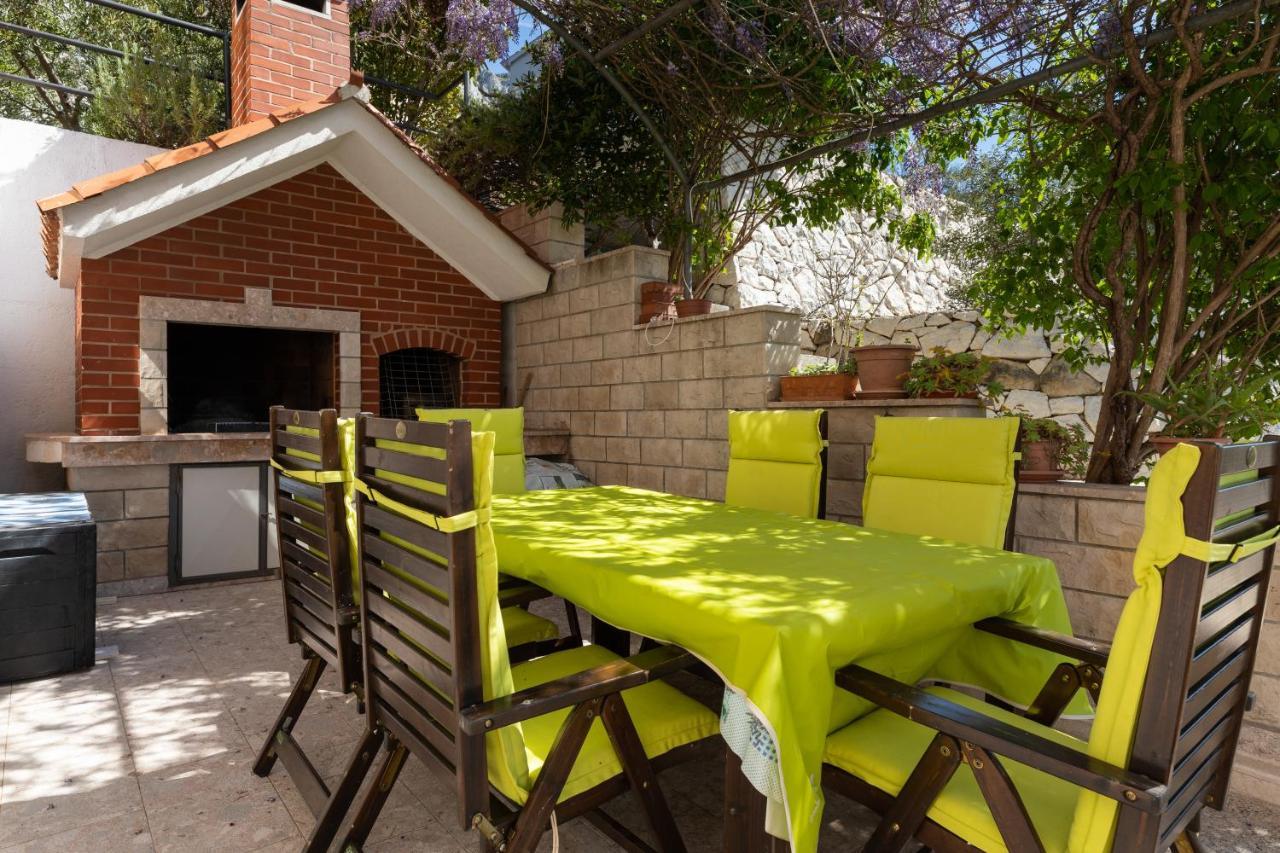 Apartments With A Parking Space Mimice, Omis - 2805 Exterior foto