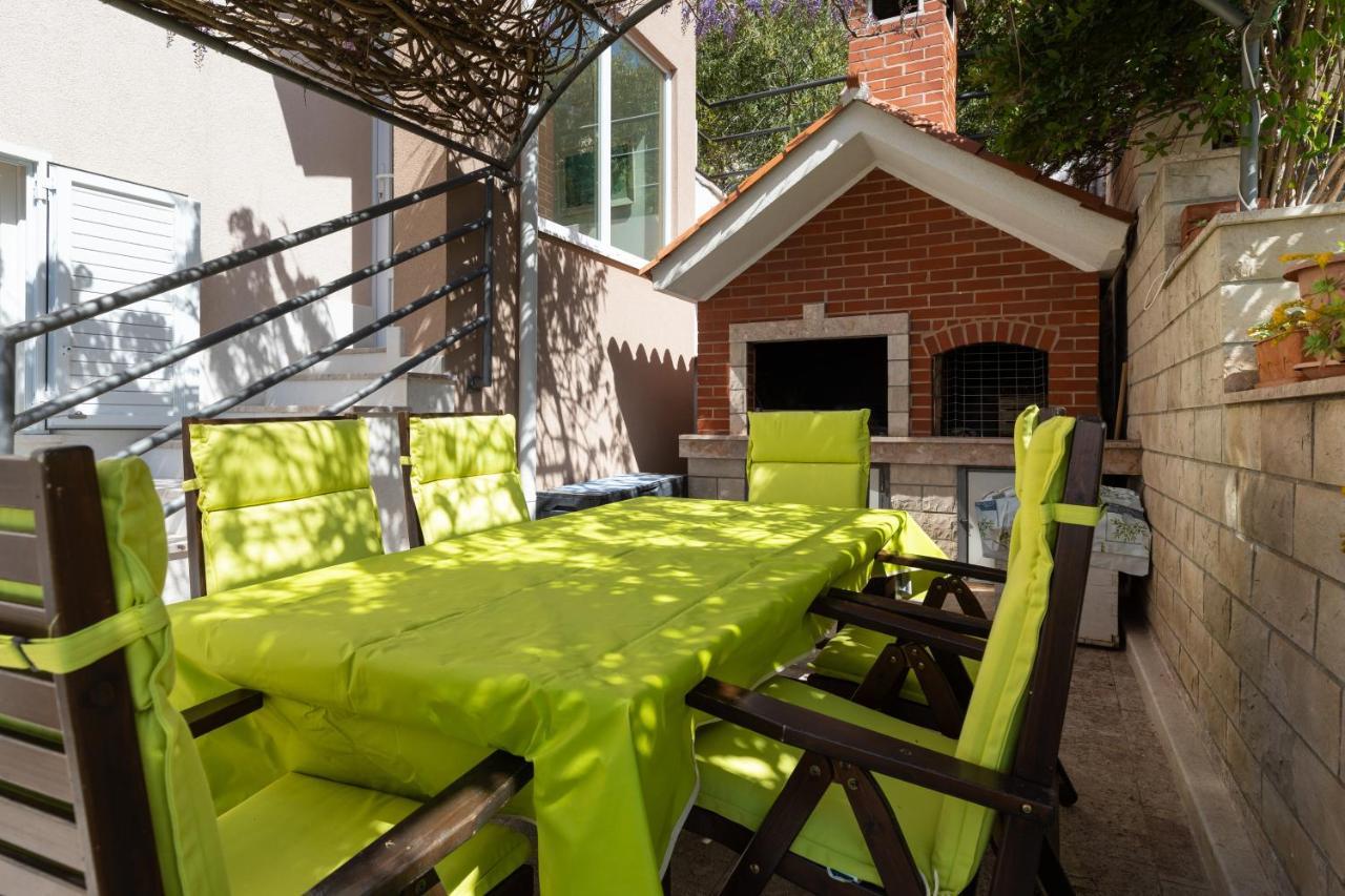 Apartments With A Parking Space Mimice, Omis - 2805 Exterior foto