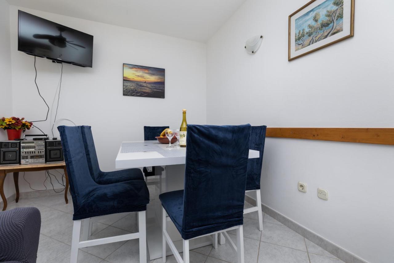 Apartments With A Parking Space Mimice, Omis - 2805 Exterior foto